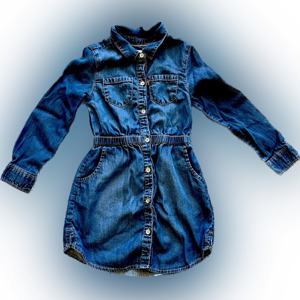 Levi’s dress for girls in XS (3-4 YRS).